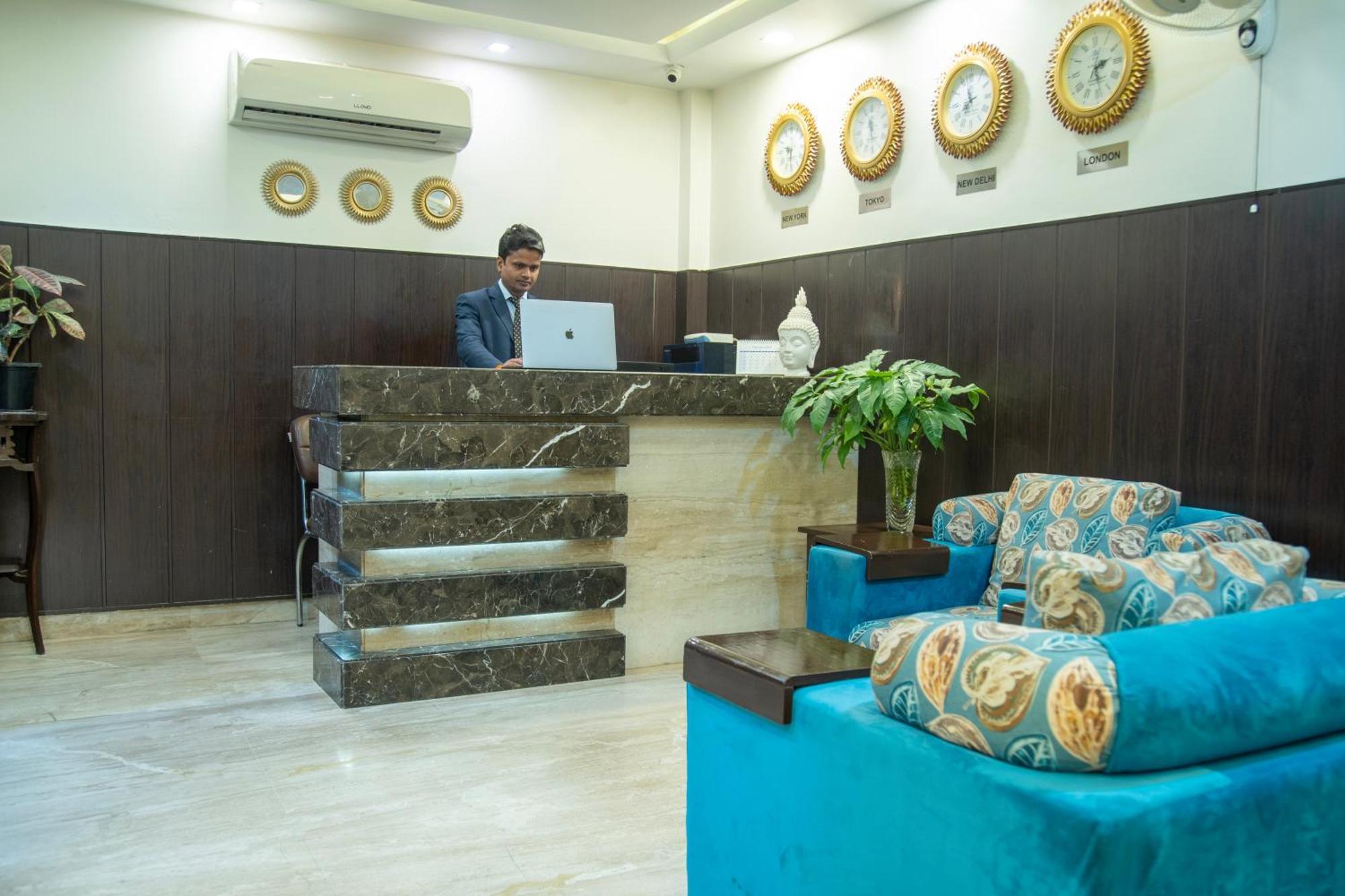 Nikko Blue - Boutique Hotel Gurgaon Buitenkant foto