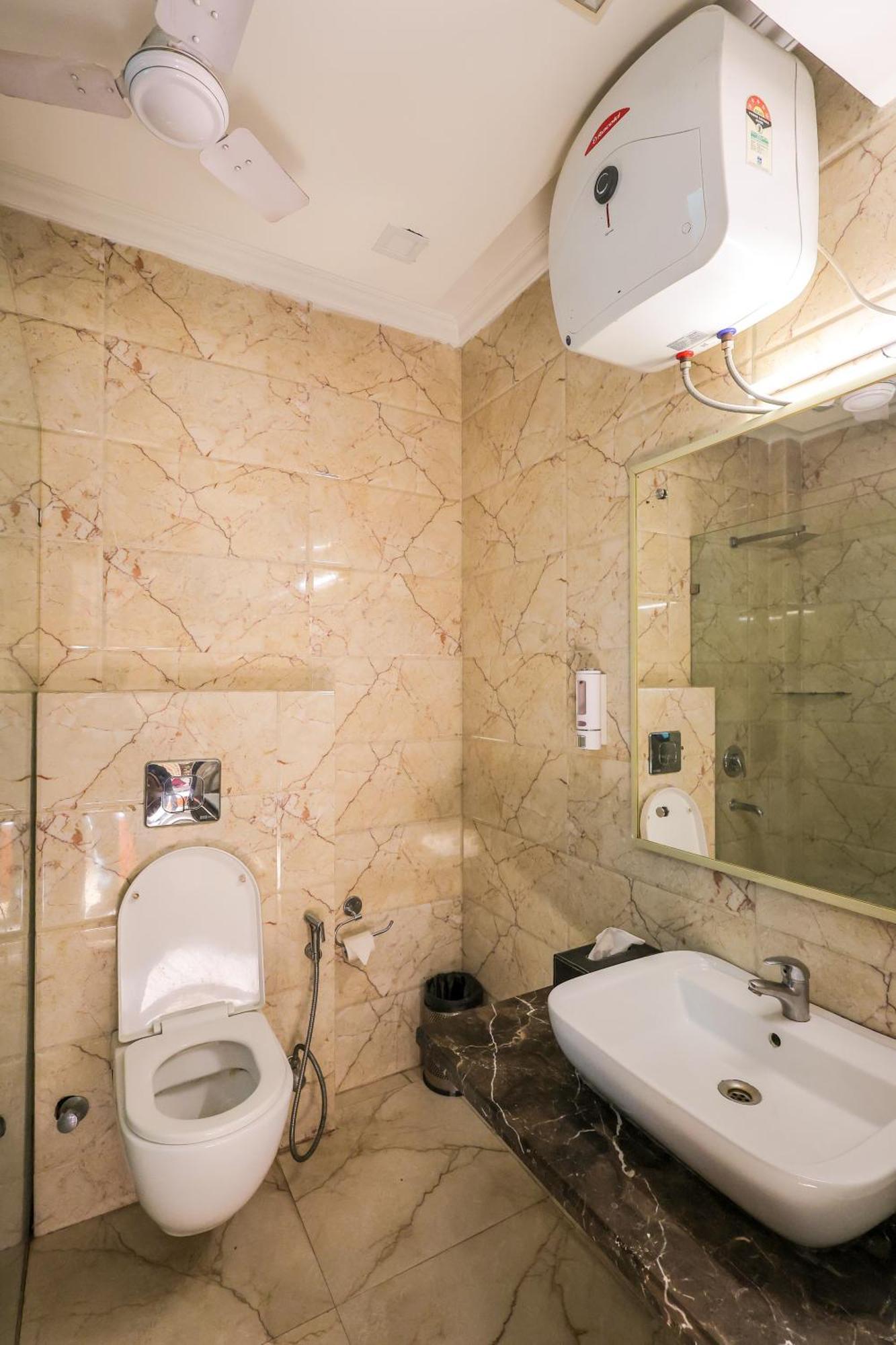 Nikko Blue - Boutique Hotel Gurgaon Buitenkant foto