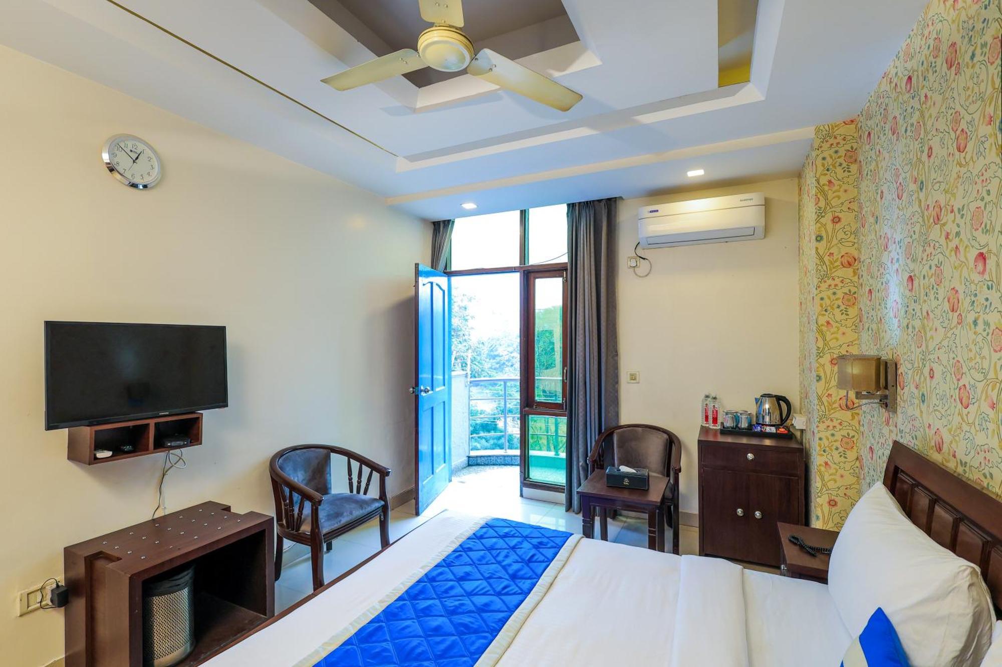 Nikko Blue - Boutique Hotel Gurgaon Buitenkant foto
