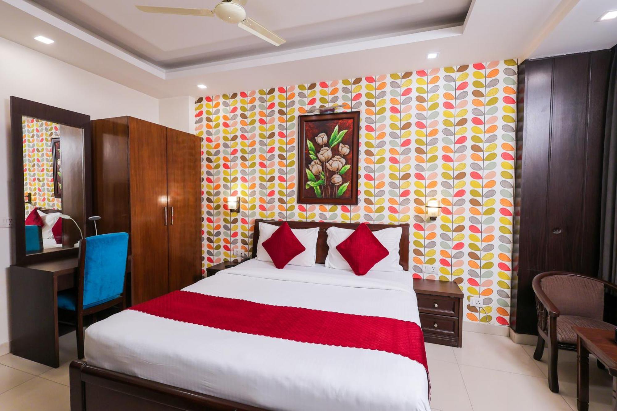 Nikko Blue - Boutique Hotel Gurgaon Buitenkant foto